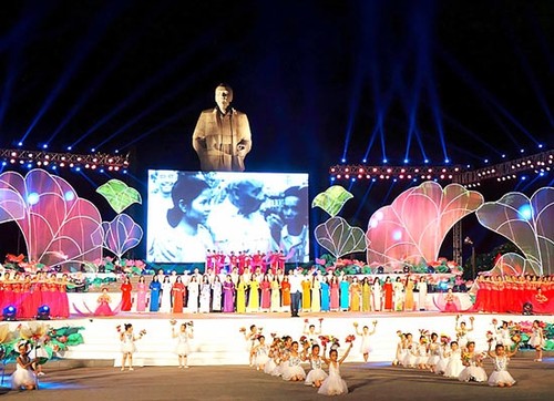 2015 Lotus Village Festival opens  - ảnh 1